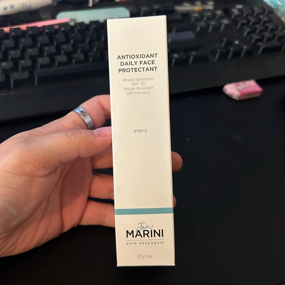 Jan Marini Antioxidant Daily Face Protectant SPF33